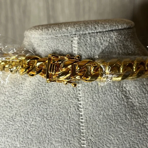 Kay Jewelers 14K Gold plated herringbone Cuban chain men’s necklace